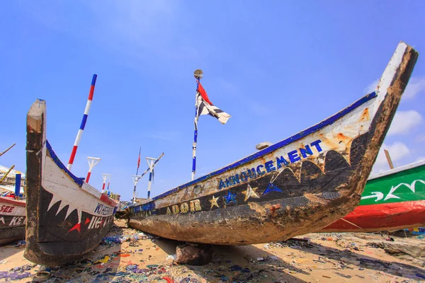 Barco Tradicional Madera Estilo Ghanés Playa —  Fotos de Stock