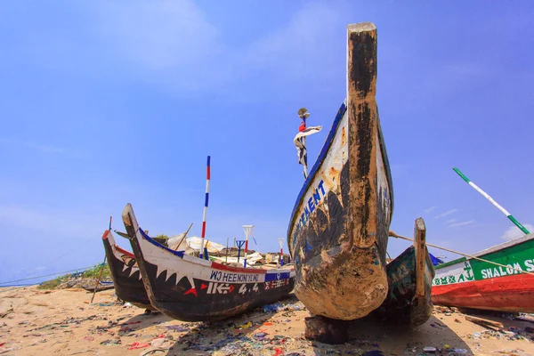 Bateau Bois Style Ghanéen Traditionnel Sur Plage — Photo