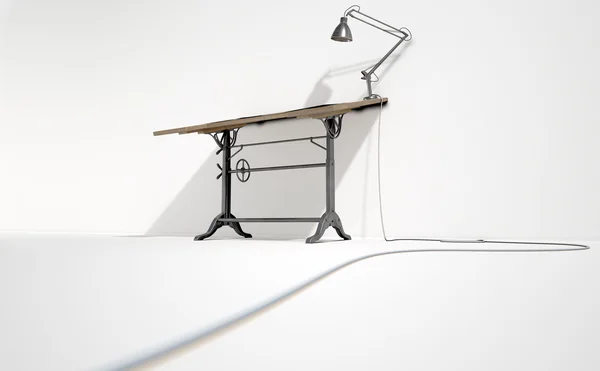 Лампа и бумага рабочего стола — стоковое фото