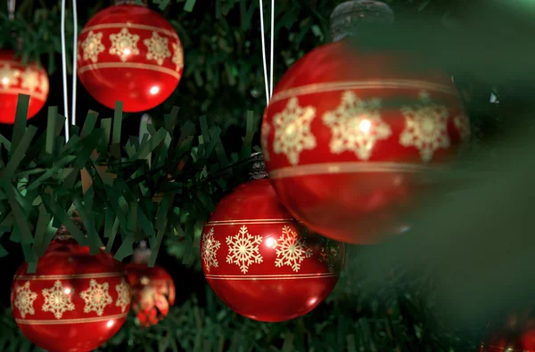 Christmas Baubels In A Tree — Stock Photo, Image