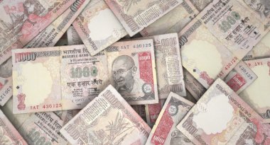 Dağınık banknot kazık