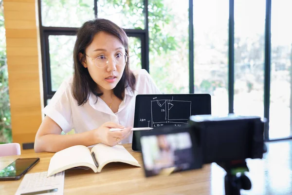 New Normal Asian Woman Aged Years Vlogger Coach Presentation Training — Stock Photo, Image