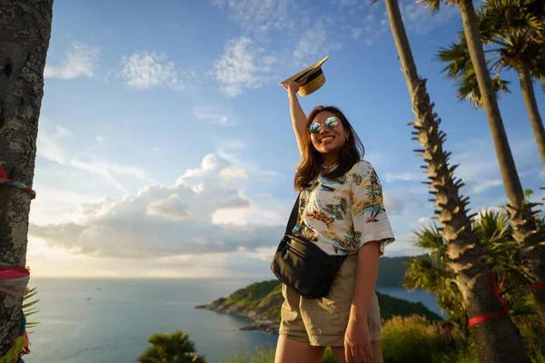 Viajeros Phromthep Mirador Del Cabo Sur Isla Phuket Tailandia Paraíso —  Fotos de Stock