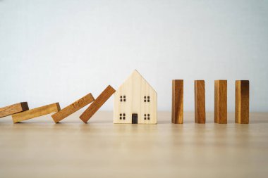 Barı yıkmak için model ev. Devamlı düşüş. Serbest konsept iş hayatında hataları önleme, sosyal yardımları korumak veya musallat olmak için para kaybetme.