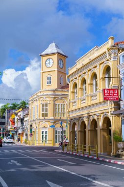 Phuket, Tayland 'daki Phuket Eski Şehir Bölgesi' nde Sino Portekiz Binası mimarisi olan eski bir şehir..