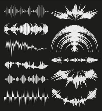Siyah arka planda ses sembolleri olan beyaz müzik dalgaları logosu koleksiyonu. Modern ses eşitleyici elementler ayarlandı. yassı yalıtılmış dalga biçimi teknolojisi jpeg illüstrasyonu.