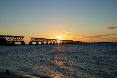Bahia Honda Eyalet Parkı 'nda gün batımı