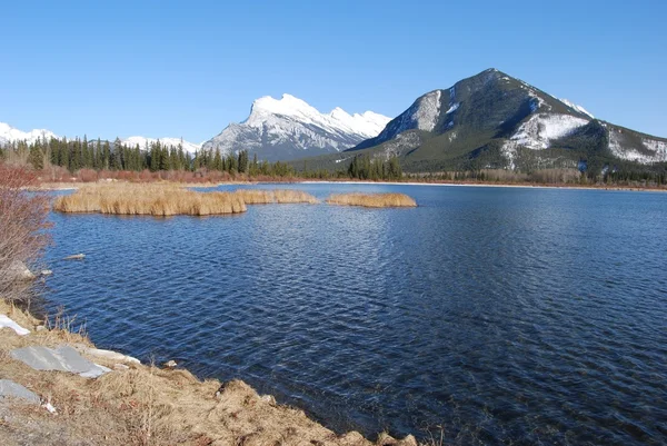 Montage rundle in den Rockies von vermillion Seen — Stockfoto