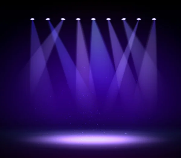 Varias luces de escenario en la oscuridad. Centro de atención en el escenario. — Vector de stock