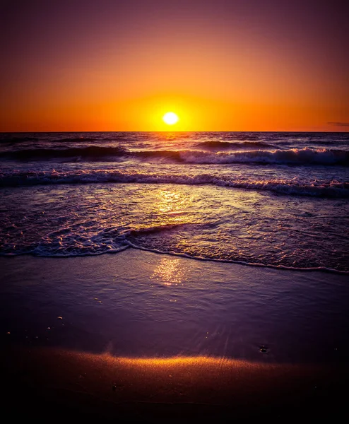 Vackra Små Wawes Havet Sand Stranden Solnedgångslandskap Vid Strand Vid — Stockfoto