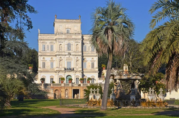 Majestátní villa pamphili v Římě — Stock fotografie