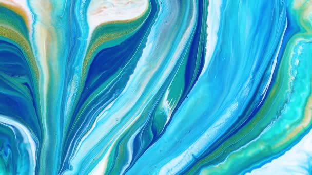 Fluid Art Zeichnung Video, moderne Acryl-Textur mit bunten Wellen. Flüssige Farbmischung Kunstwerk mit Spritzer und Wirbel. Detaillierte Hintergrundbewegungen in den Farben Blau, Aquamarin und Türkis. — Stockvideo