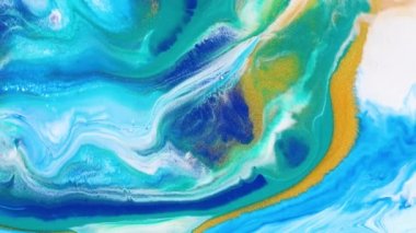 Akışkan sanat çizimi videosu, akışkan efektli moda akryl dokusu. Sıvı boya, sıçrama ve girdapla karıştırılmış sanat eserleri. Mavi, altın ve turkuaz renkli ayrıntılı arkaplan hareketi.