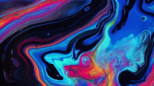 Fluid Art Zeichnungsmaterial, trendige Acryl-Textur mit fließender Wirkung. Flüssige Farbmischung Hintergrund mit Spritzer und Wirbel. Detaillierte Hintergrundbewegungen mit blauen, schwarzen und rosafarbenen Farben. — Stockvideo