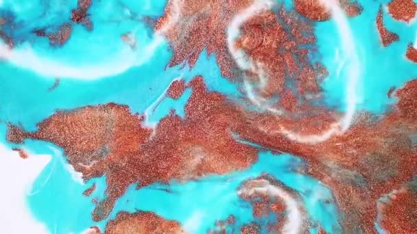 Fluid art drawing video, abstract acryl texture with flowing effect. Liquid paint mixing artwork with splash and swirl. Detailed background motion with golden, white and aquamarine overflowing colors. — Stock Video