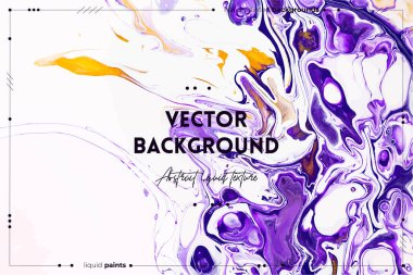 Sıvı sanat dokusu. Yanardöner boya efektli soyut arkaplan. Sıvı akrilik sanat eserleri ve modaya uygun karışık boyalar. Web sitesi geçmişi için kullanılabilir. Mor, beyaz ve altın renkler taşar.
