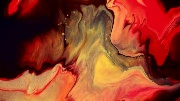 Fluid Art Zeichnung Video, moderne Acryl-Textur mit bunten Wellen. Flüssige Farbmischung Kunstwerk mit Spritzer und Wirbel. Detaillierte Hintergrundbewegung mit rot, schwarz, braun und gelb überfließenden Farben. — Stockvideo