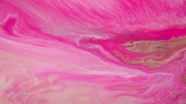 Fluid art painting video, modern acrylic texture with colorful waves. Liquid paint mixing backdrop with splash and swirl. Detailed background motion with pink, white and golden overflowing colors. — Stock Video