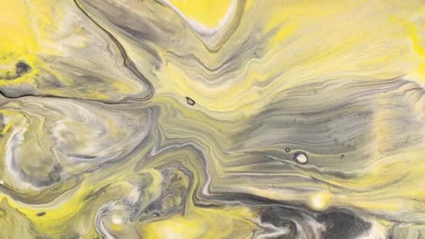 Fluid art painting footage, abstract acryl texture with flowing effect. Liquid paint mixing artwork with splash and swirl. Trendy colors of 2021 year - gray and yellow. — Stock Video