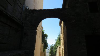 Tarihsel detaylar, en eski ülkelerde antik tarih ve kültürümüzü hatırlamak için bugün hala orada bu harika mimariler var.