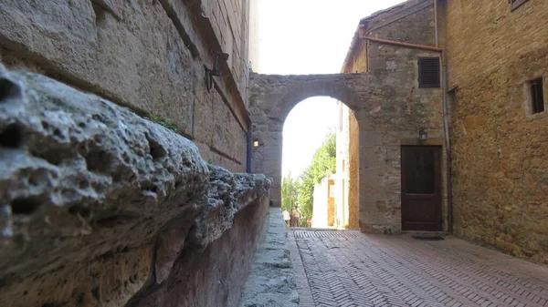 Tarihsel detaylar, en eski ülkelerde antik tarih ve kültürümüzü hatırlamak için bugün hala orada bu harika mimariler var.