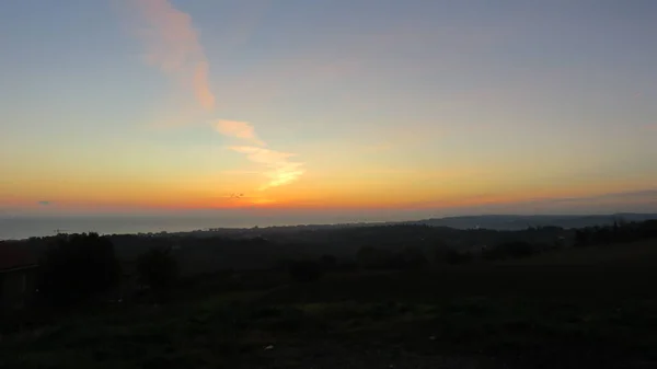 Céu Amanhecer Nascer Sol Sol Nasce Lentamente Mar Nos Suas — Fotografia de Stock