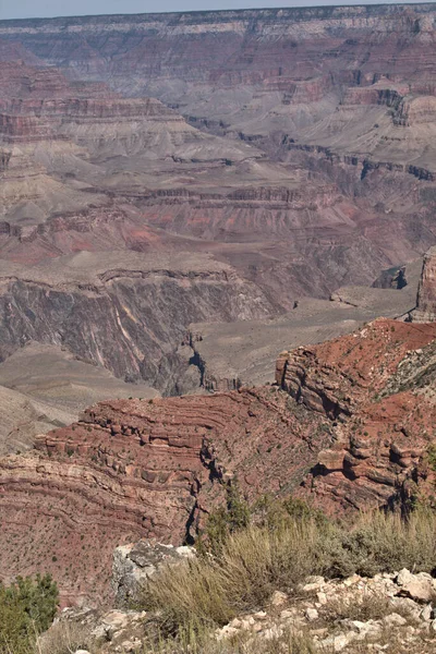 Мало Хто Відвідувачів Спускається Глибину Серця Великого Каньйону — стокове фото