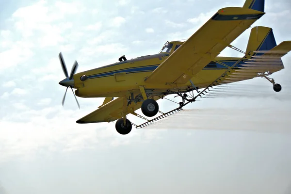 Aerial Application Referred Crop Dusting Involves Spraying Crops Agricultural Aircraft — Stock Photo, Image