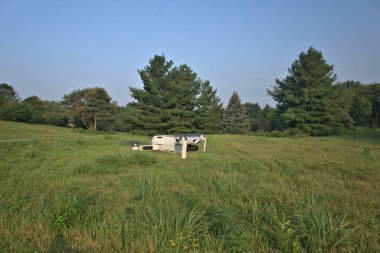 Uçarken küçük bir İHA 'yı kapat
