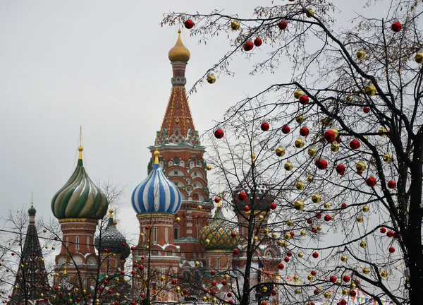 Roter Platz in Moskau im Winter und Bälle — Stockfoto