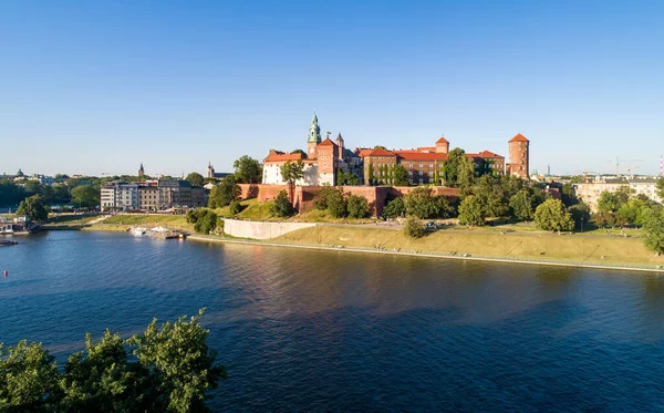 Krakkó Lengyelország Légi Panoráma Naplementekor Royal Wawel Kastély Katedrális Visztula — Stock Fotó