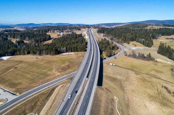 Régi Autópálya Krakkóból Zakopane Lengyelországban Úgynevezett Zakopianka Viaduktok Emelkedett Válaszutak — Stock Fotó