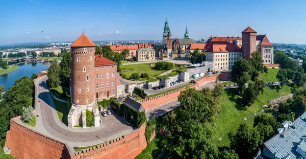 Βασιλικό Κάστρο Wawel Και Γοτθικό Καθεδρικό Ναό Στην Κρακοβία Πολωνία — Φωτογραφία Αρχείου