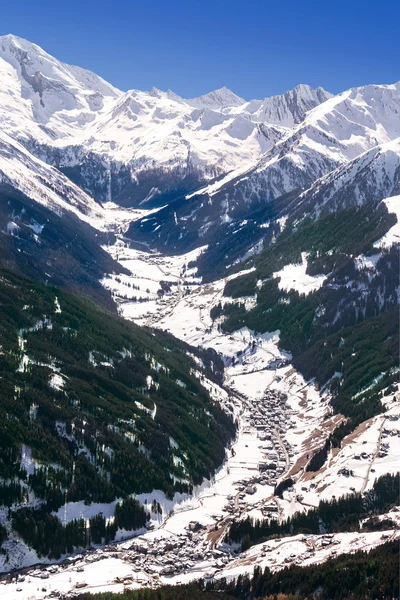Тукстальная долина в Австрийских Альпах — стоковое фото