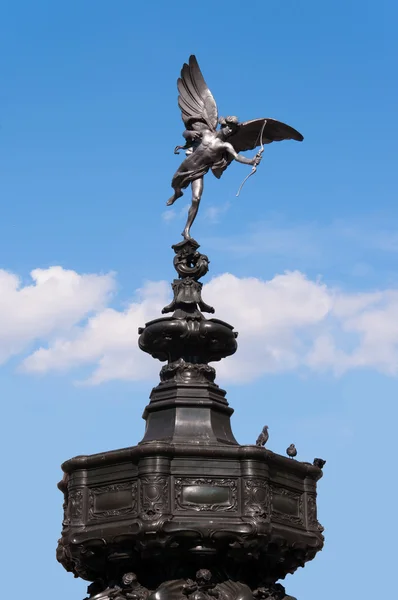 Socha Eros na piccadilly circus – v Londýně — Stock fotografie