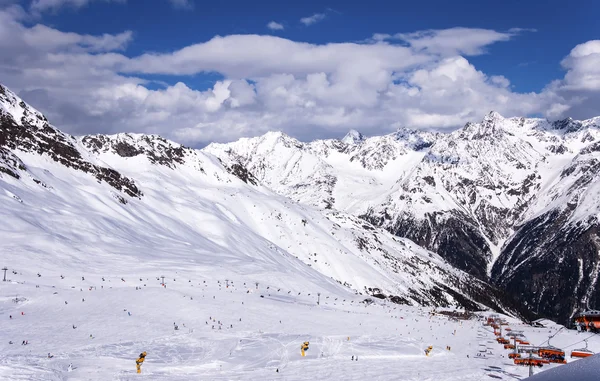 Solden skigebiet in den österreichischen alpen — Stockfoto