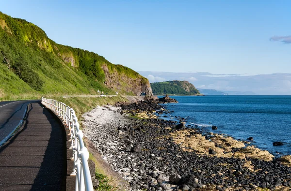 Antrim Coastal Road en Irlanda del Norte — Foto de Stock