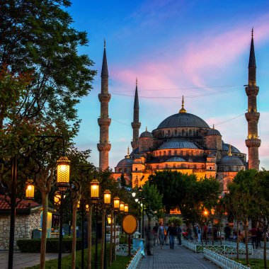 Sultan Ahmed Camii, Istanbul, Türkiye gün batımında