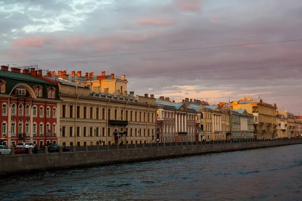 Gribojedov kanalen i Sankt Petersburg vid solnedgången — Stockfoto