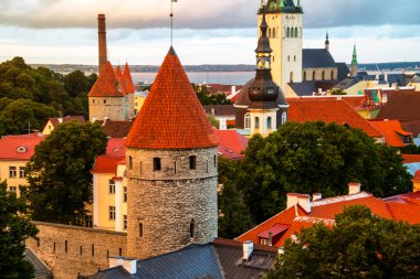 Tallinn 'in eski kasabasının hava manzarası