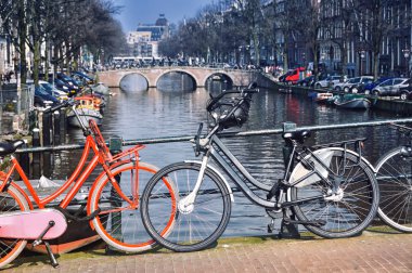 Amsterdam'da Bisiklet