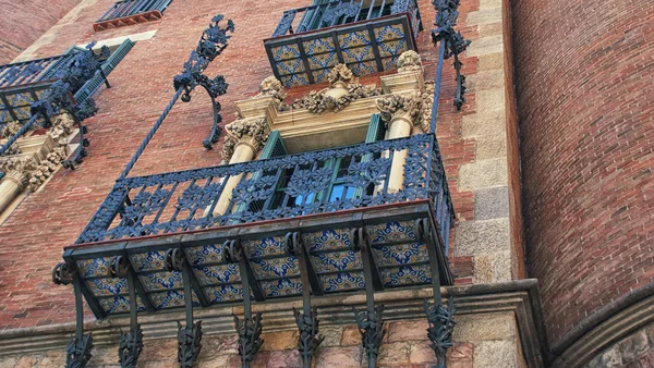 Винтажный балкон — стоковое фото