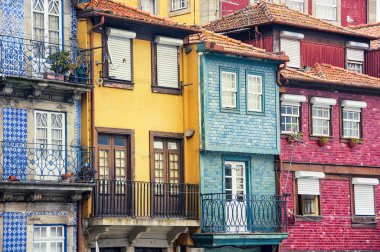 Bir Porto renkli evleri