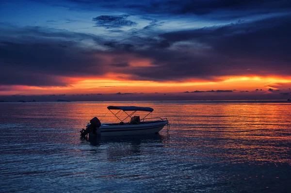 Solnedgang over havet på thailand – stockfoto