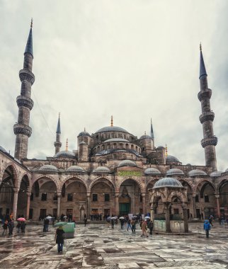 Mavi Camii avlu, Istanbul