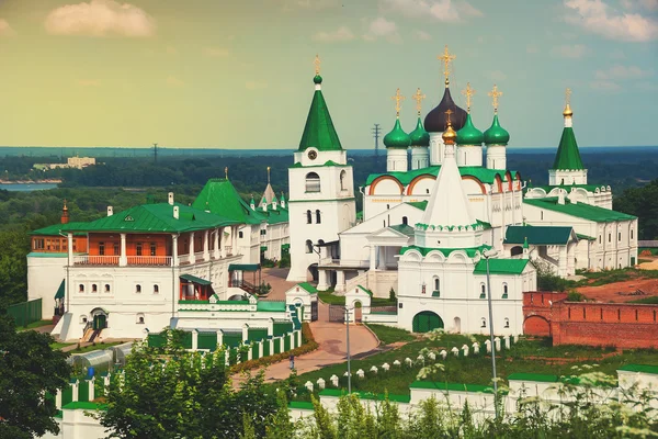 Monasterio de la Ascensión Pechersky en Nizhny Novgorod, Rusia — Foto de Stock