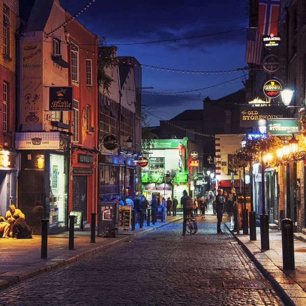 Dublin'deki Temple bar gece