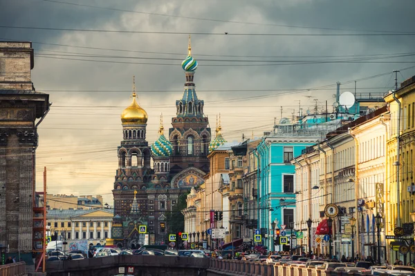 Kyrkan på utspillt blod i Sankt petersburg — Stockfoto