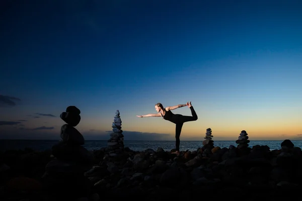 Orientální cvičení jógy na Tenerife — Stock fotografie