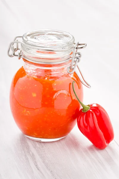 Přírodní samoobslužném Habanero česneková omáčka — Stock fotografie